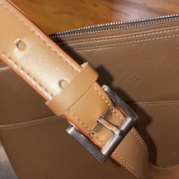 AUTHENTIC LV - Picture 11 of 16